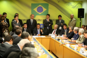 Aecio-Neves-060813-2-George-Gianni