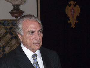 Michel Temer e recebido em audincia pelo presidente portugus Cavaco Silva.
