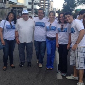 Dirigentes do PSDB participando da caminhada (DIVULGAÇÃO)