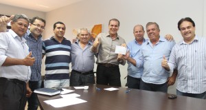 O senador Ataídes Oliveira e Sílvio Gás: reforço para os quadros do PSDB