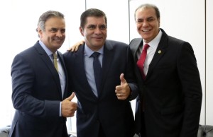 Aécio, Amastha e Ataídes durante encontro em Brasília: aliança importante com PSB. Foto: George Gianni