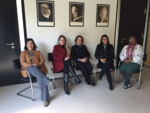 Cinthia Ribeiro durante reuniões e contatos com autoridades alemãs: experiência de gestão e política
