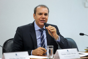 É sacrificante para a nossa população ter que pagar por impostos, em sua parte, ilegais e inconstitucionais.
