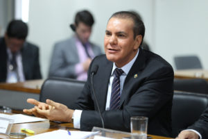 O tal “governo mais perto de você” deveria mudar o slogan para “o governo que mais aperta você”