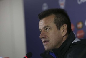 O técnico Dunga fala durante coletiva de imprensa no estádio Municipal de Concepción Chile, Sexta-feira, Junho 26, 2015. A seleção brasileira enfrenta o Paraguai pelas quartas de final da Copa América 2015, neste Sábado, 27. Foto Leo Correa/Mowa Press