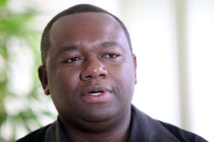 "Precisamos vislumbrar um novo horizonte para os jovens no Brasil", por Juvenal Araújo