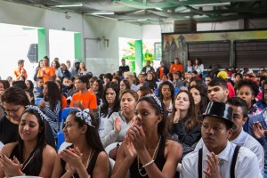 Não é preciso fazer matrícula, basta acessar a plataforma online criada especialmente para os vestibulandos