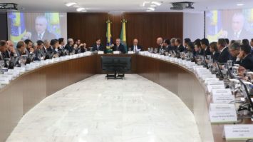 #pracegover: presidente Michel Temer se reúne com integrantes da Comissão de Reforma da Previdência, no Palácio do Planalto (Antonio Cruz/Agência Brasil)
