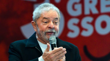 Lula é denunciado pelo MPF