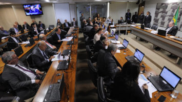 #pracegover: foto panorâmica da Comissão de Assuntos Econômicos (CAE) no Senado