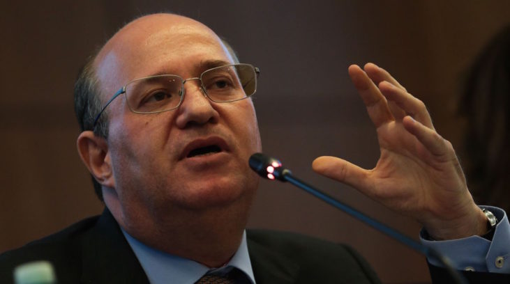 #pracegover: foto mostra presidente do Banco Central (BC), Ilan Goldfajn, gesticulando a mão esquerda durante entrevista coletiva (José Cruz/Agência Brasil)