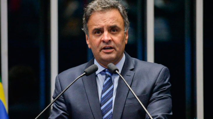 Aécio encaminha voto pelo fim do foro privilegiado