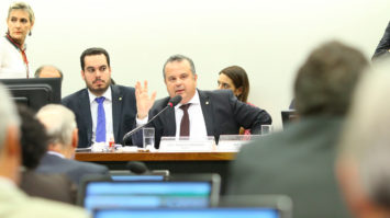 Relatada por Rogério Marinho, proposta de modernização das leis trabalhistas avança