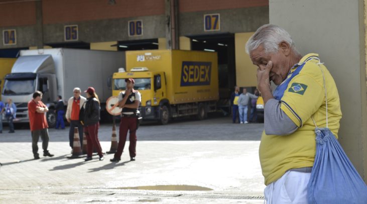 TR_greve-trabalhadores-dos-Correios-Benfica-Rio-de-Janeiro_250620150006