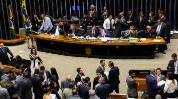 Congresso Nacional aprova texto-base do projeto que altera meta fiscal